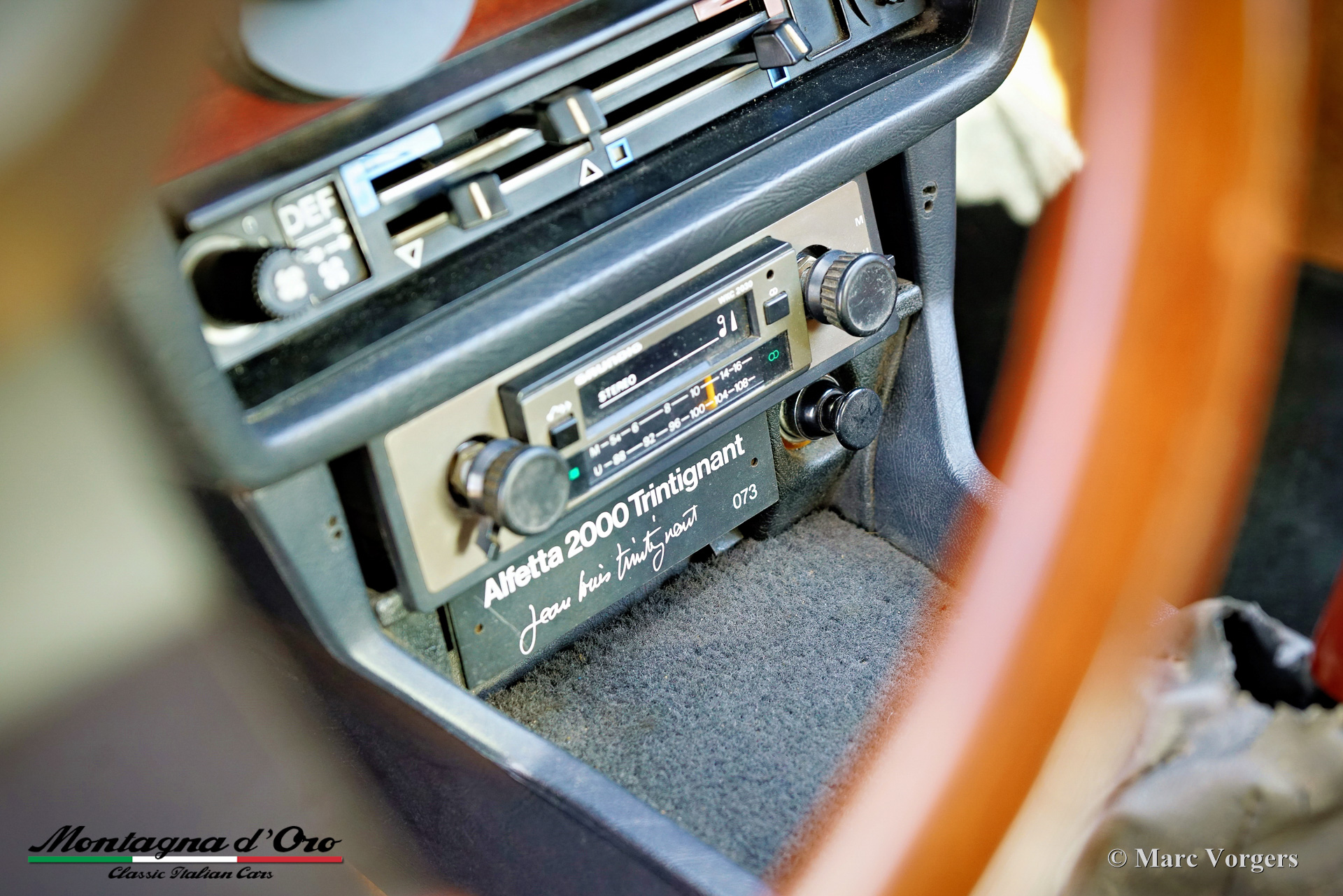 Alfa-Romeo-Alfetta-2000-Trintignant-1984-Rosso-Veneziano-AR537-10