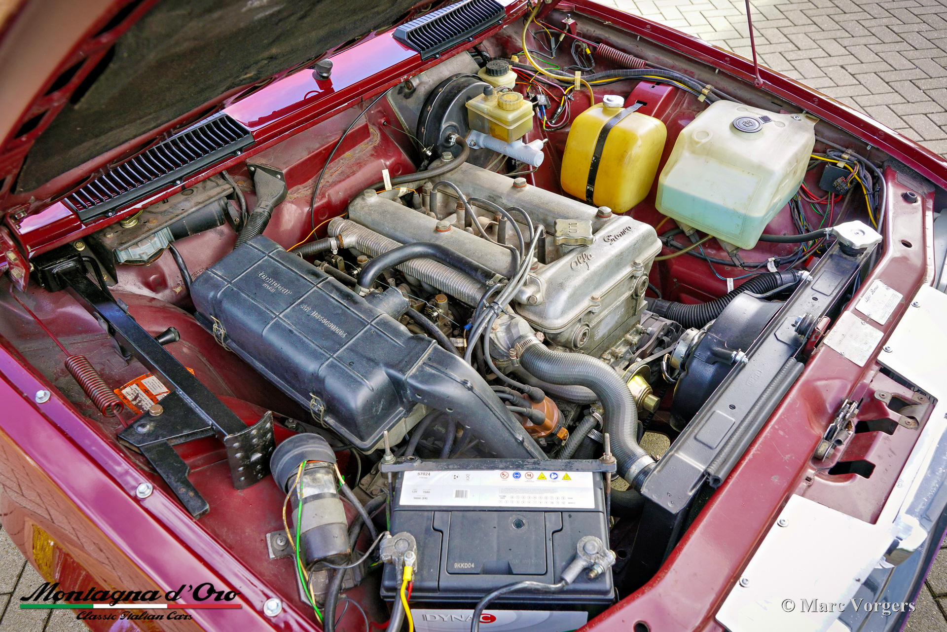 Alfa-Romeo-Alfetta-2000-Trintignant-1984-Rosso-Veneziano-AR537-19