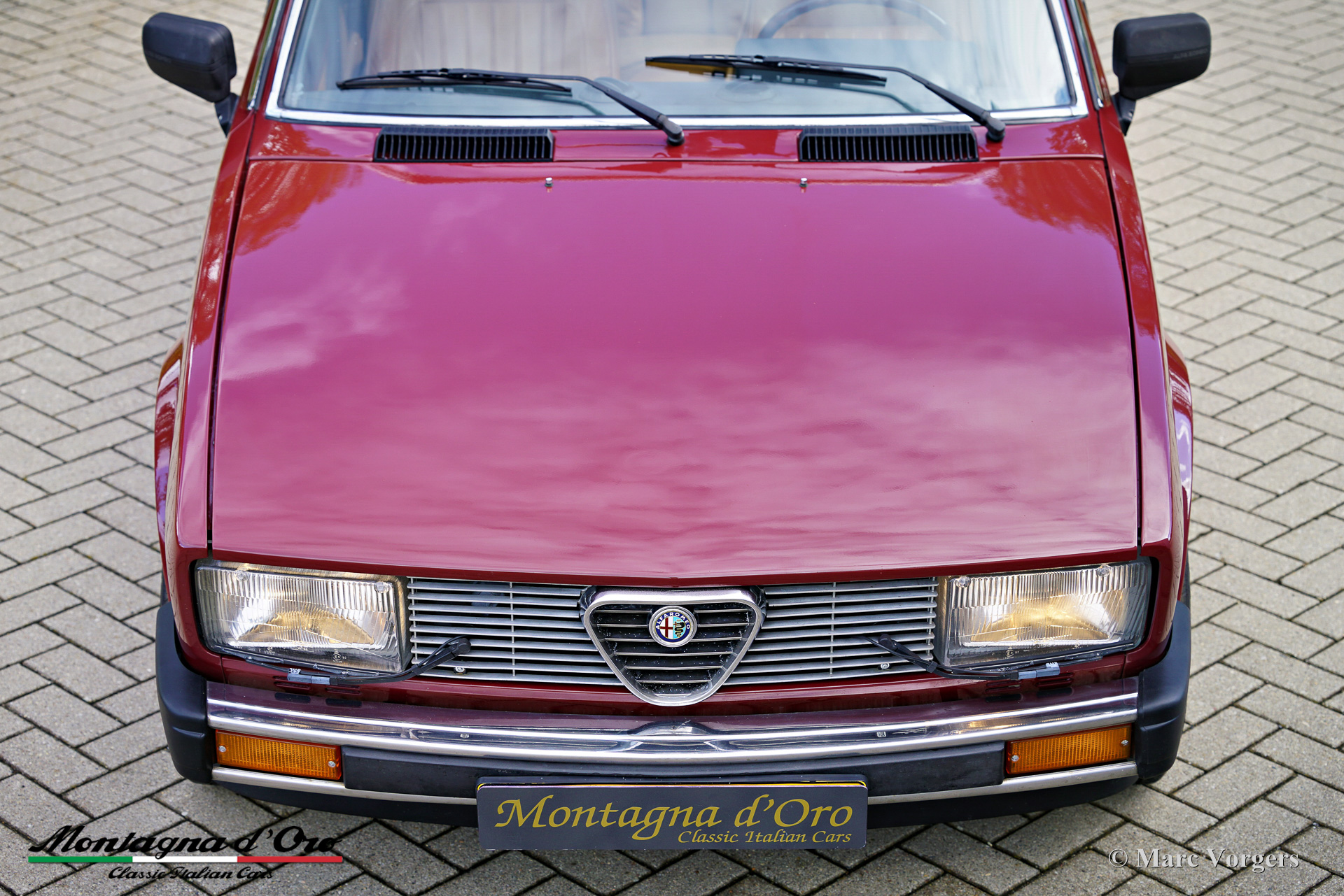 Alfa-Romeo-Alfetta-2000-Trintignant-1984-Rosso-Veneziano-AR537-28