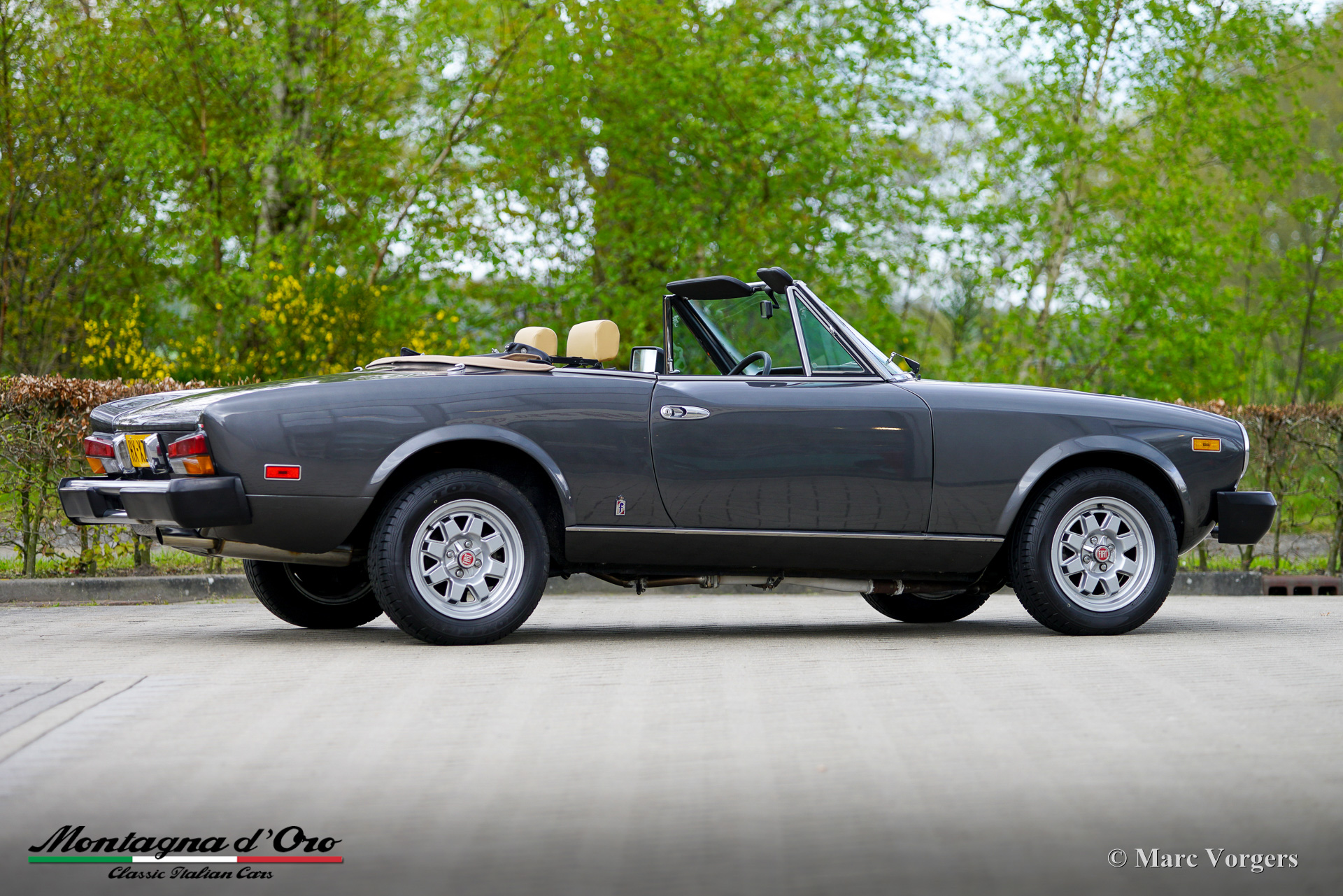 Fiat-spider-2000-Turbo-USA-1982-Dark-Grey-Gris-Fonce-Metallic-25