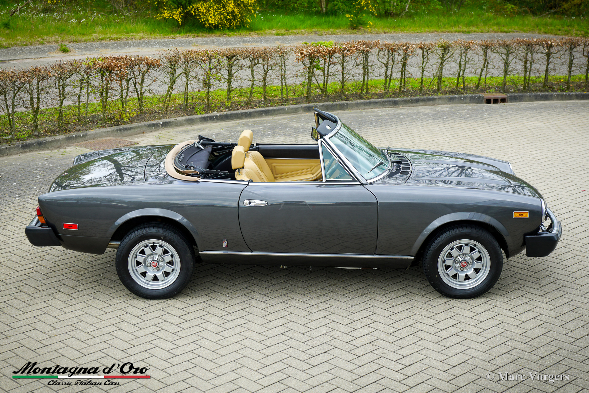 Fiat-spider-2000-Turbo-USA-1982-Dark-Grey-Gris-Fonce-Metallic-38