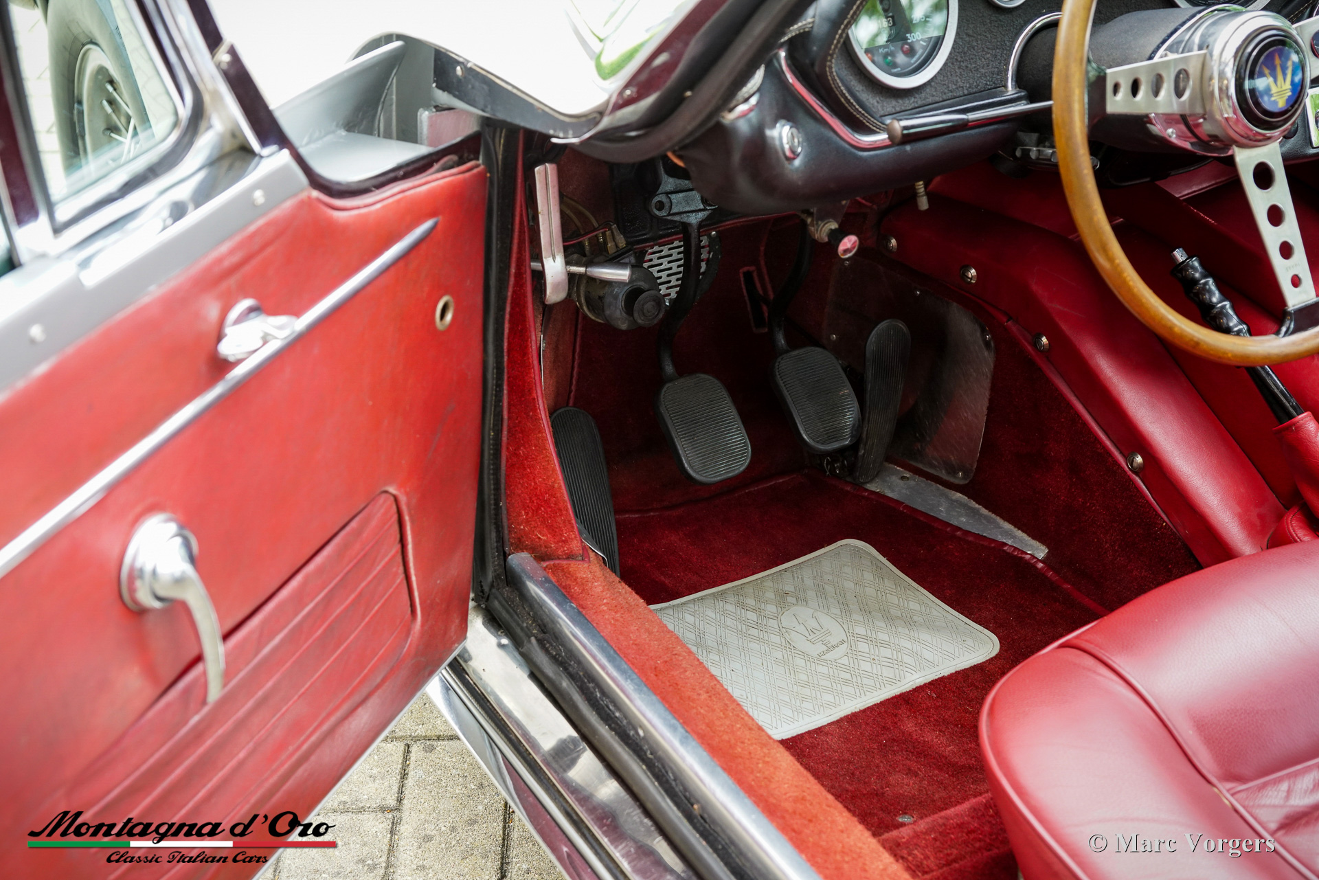 Maserati-Mistral-4000-GT-1967-Silver-Metallic-Argento-Auteuil-Salchi-10