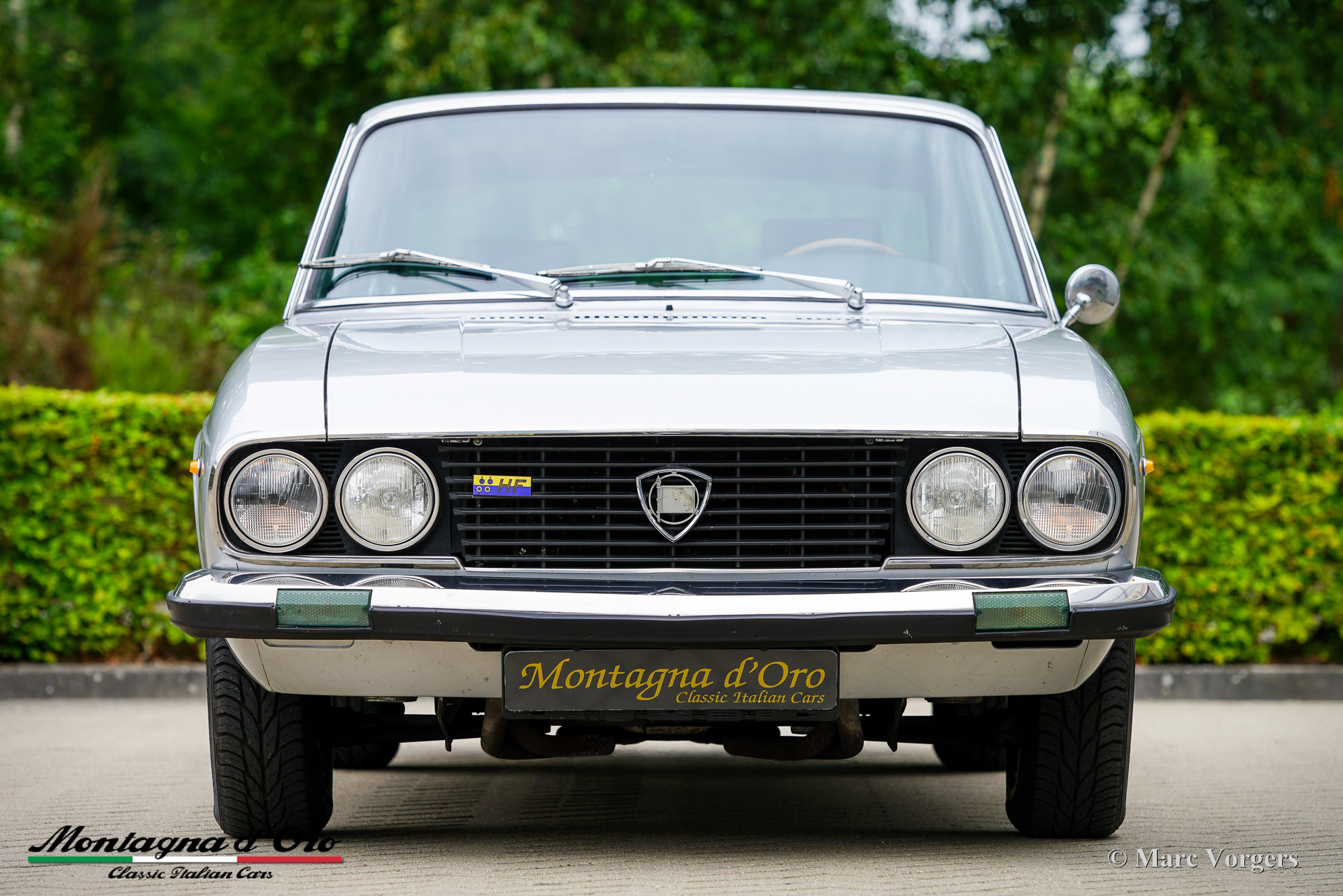 Lancia-2000-HF-Coupe-Silver-Argent-Silber-Metallic-01