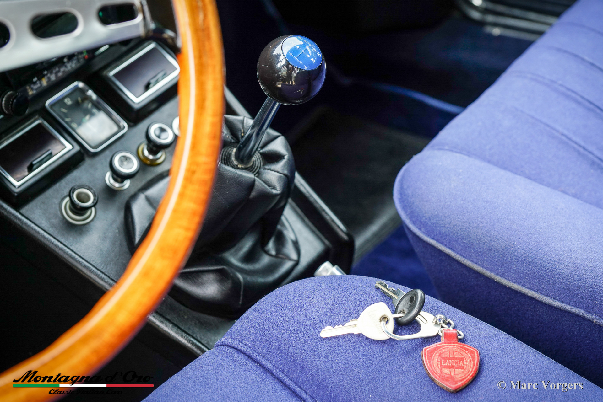 Lancia-2000-HF-Coupe-Silver-Argent-Silber-Metallic-42