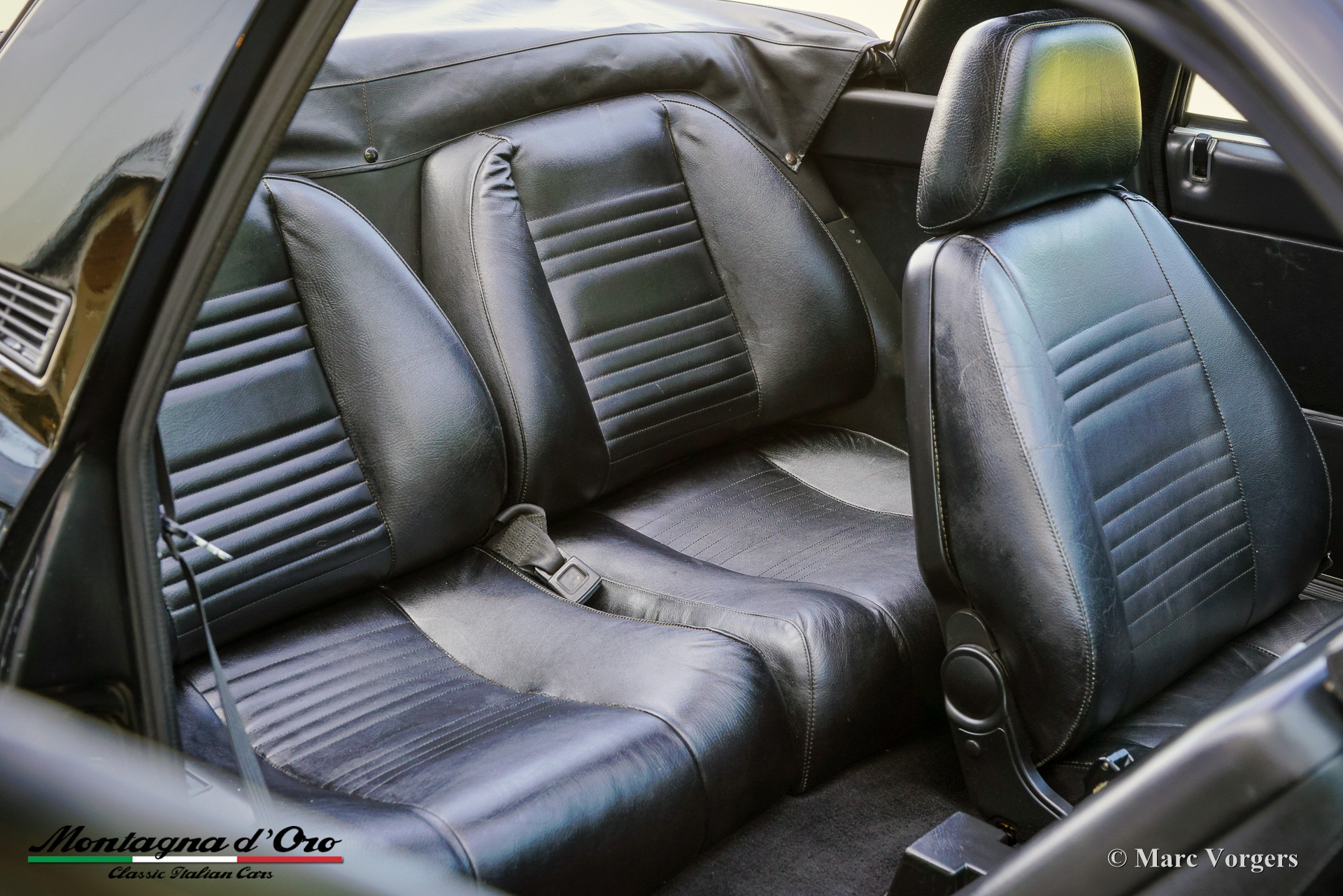 Lancia-Beta-2000-Spider-Zagato-1981-John-Player-Special-Black-Gold-12