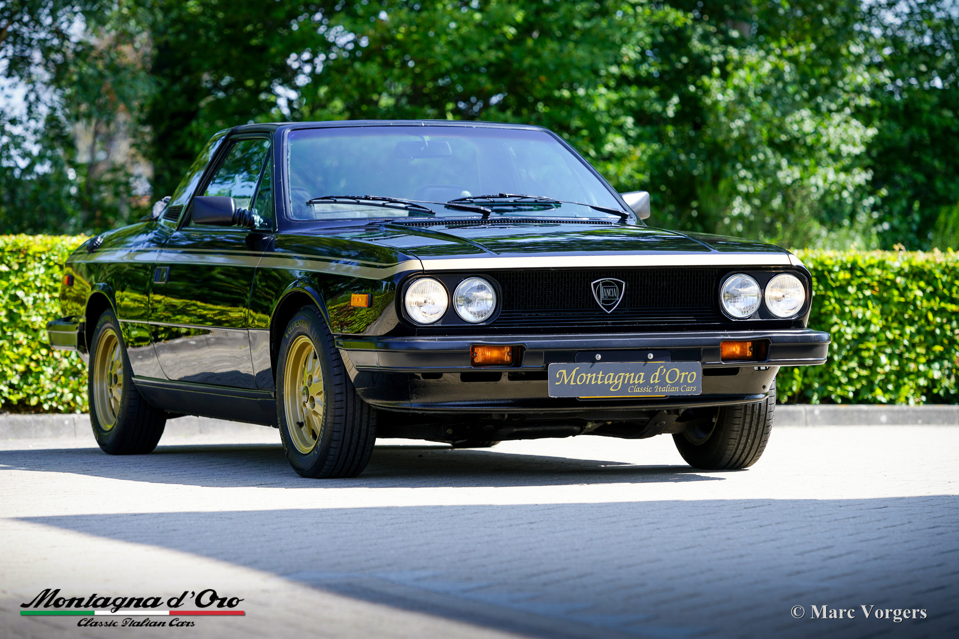Lancia-Beta-2000-Spider-Zagato-1981-John-Player-Special-Black-Gold-27