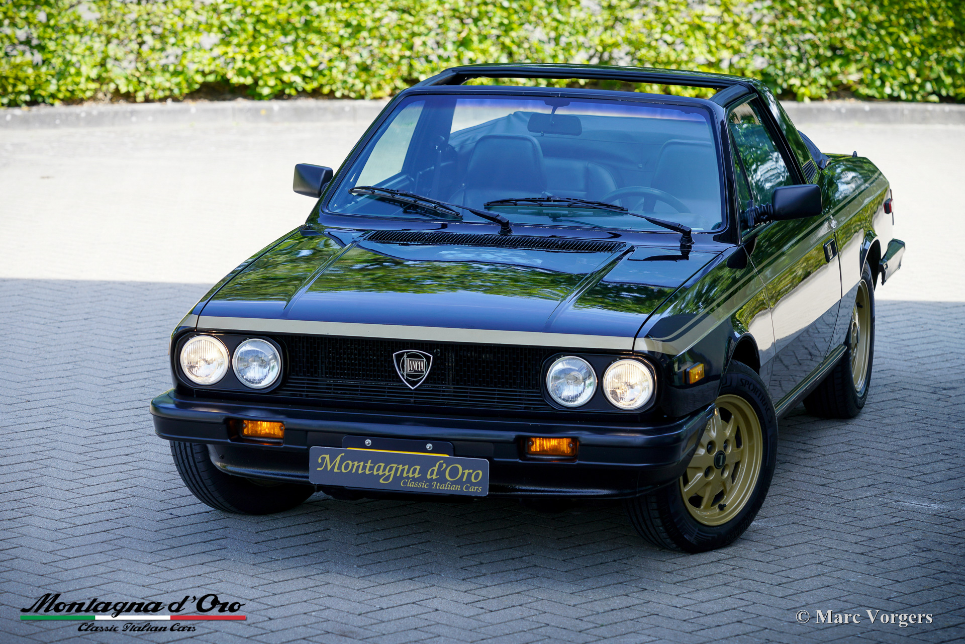 Lancia-Beta-2000-Spider-Zagato-1981-John-Player-Special-Black-Gold-31