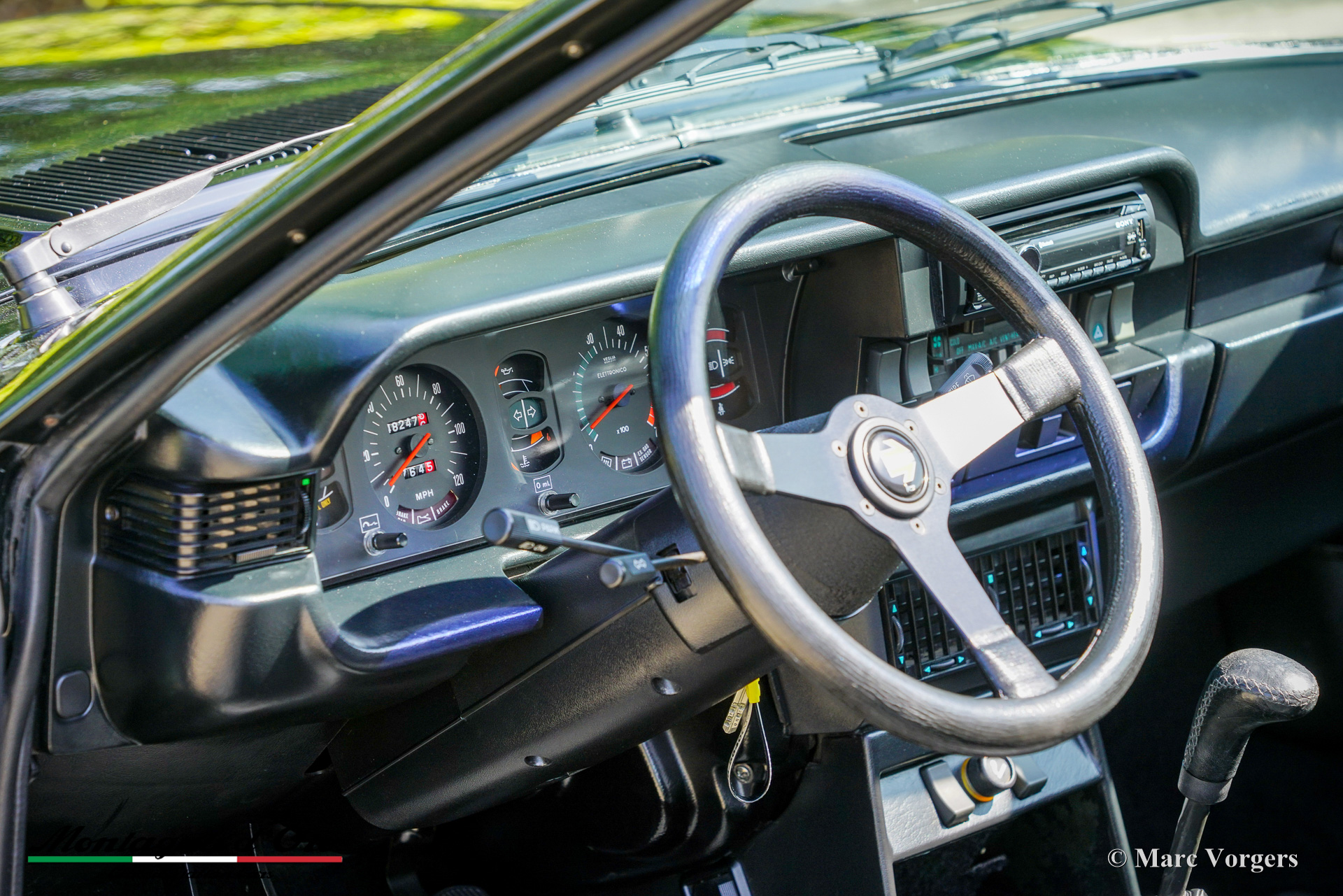 Lancia-Beta-2000-Spider-Zagato-1981-John-Player-Special-Black-Gold-37