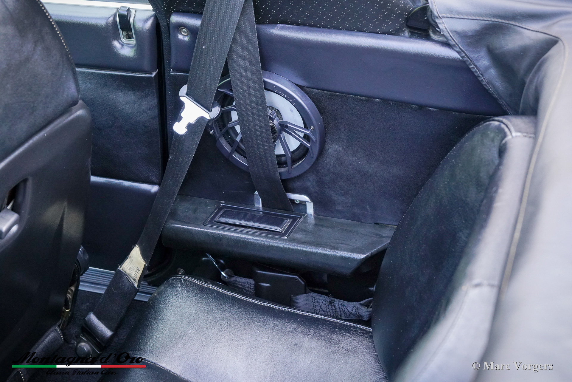 Lancia-Beta-2000-Spider-Zagato-1981-John-Player-Special-Black-Gold-43