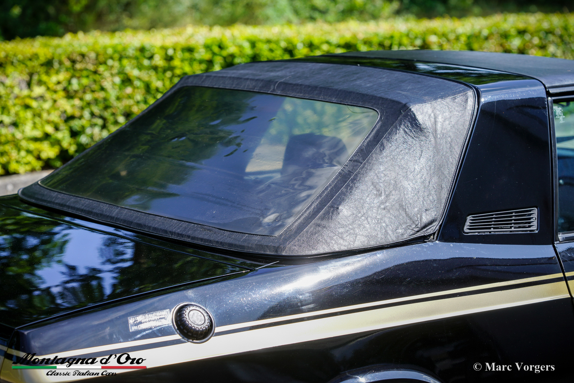 Lancia-Beta-2000-Spider-Zagato-1981-John-Player-Special-Black-Gold-54