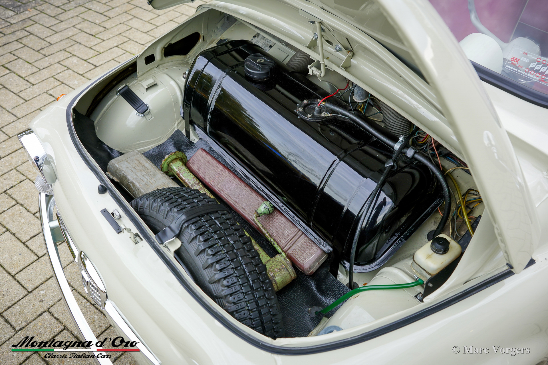 Fiat_120_Nuova_500_Giardiniera_1965_Grey_Beige_19