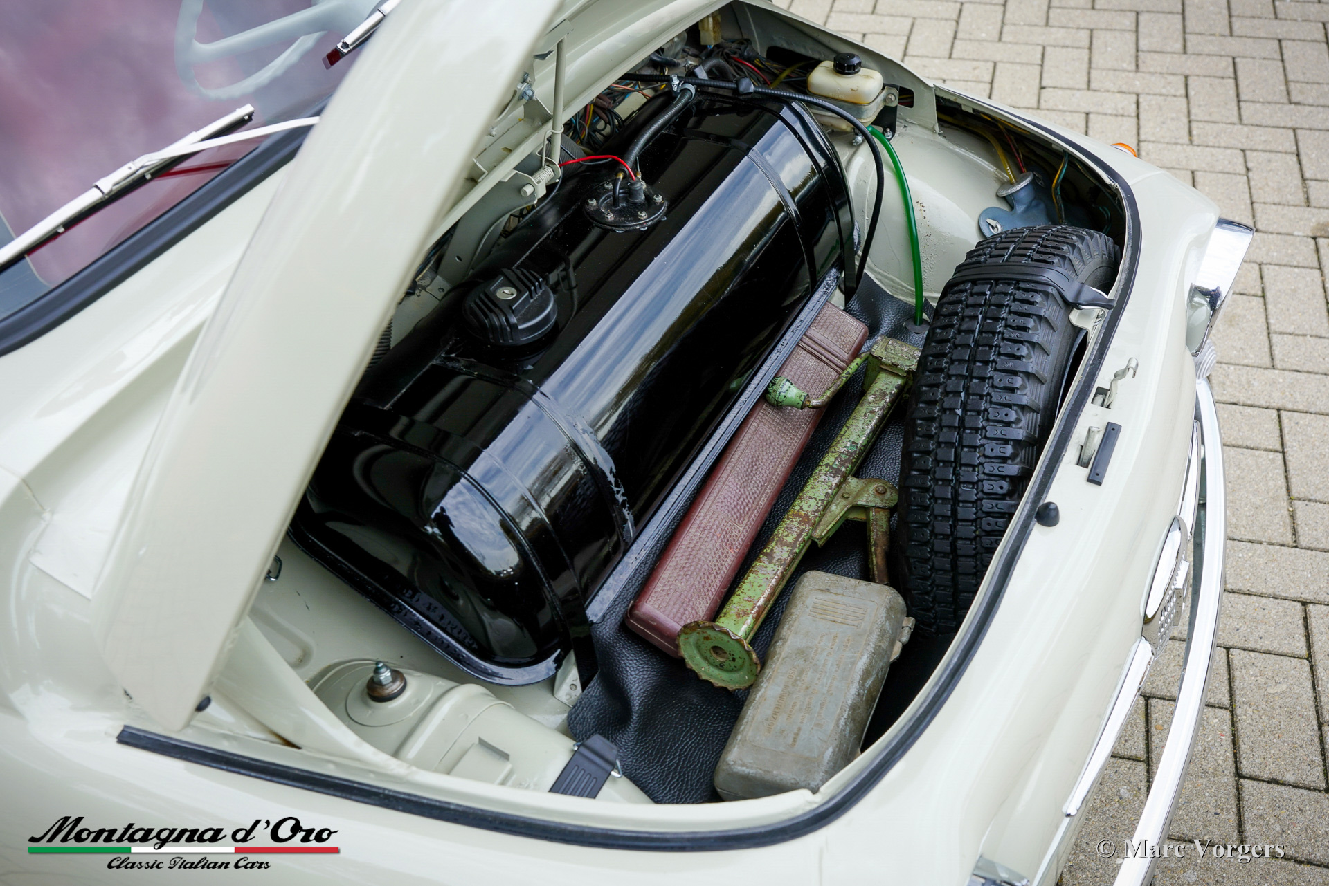 Fiat_120_Nuova_500_Giardiniera_1965_Grey_Beige_22