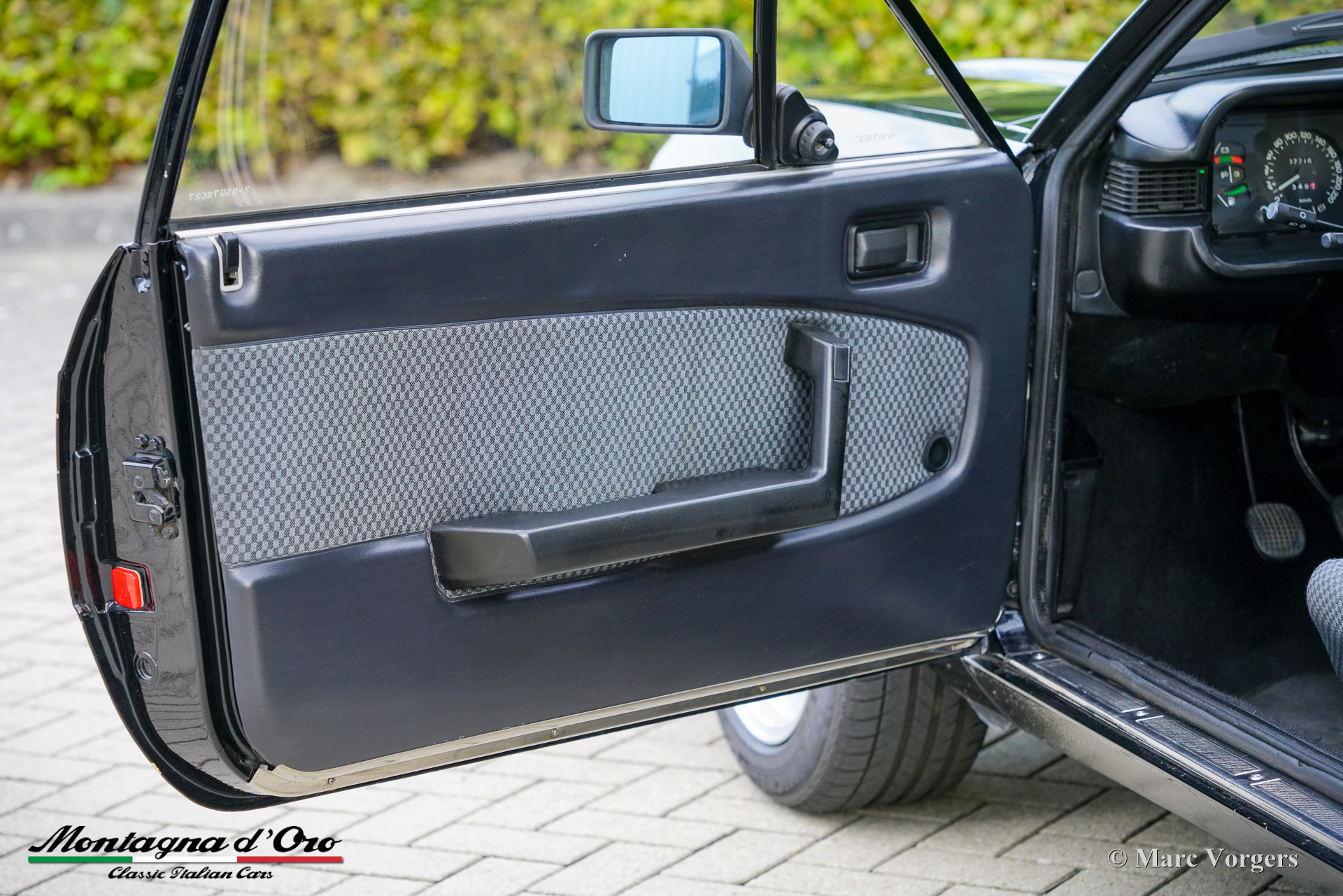 Lancia-Beta-Coupe-VX-Volumex-1984-Nero-Black-Noir-Schwarz-04