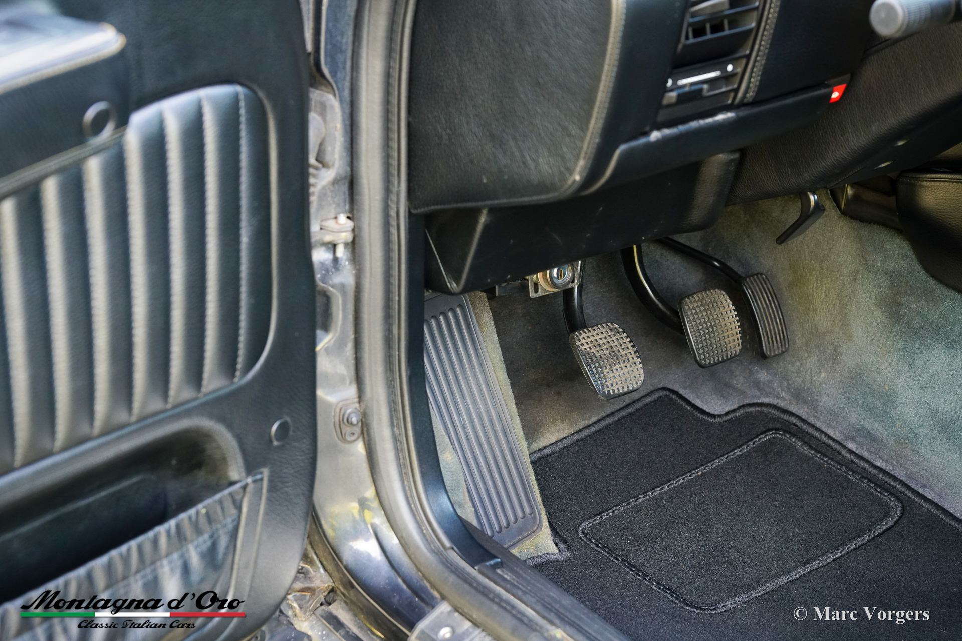 Lancia-Thema-Turbo-16V-LX-1993-Nero-632-Black-Noir-Schwarz-09