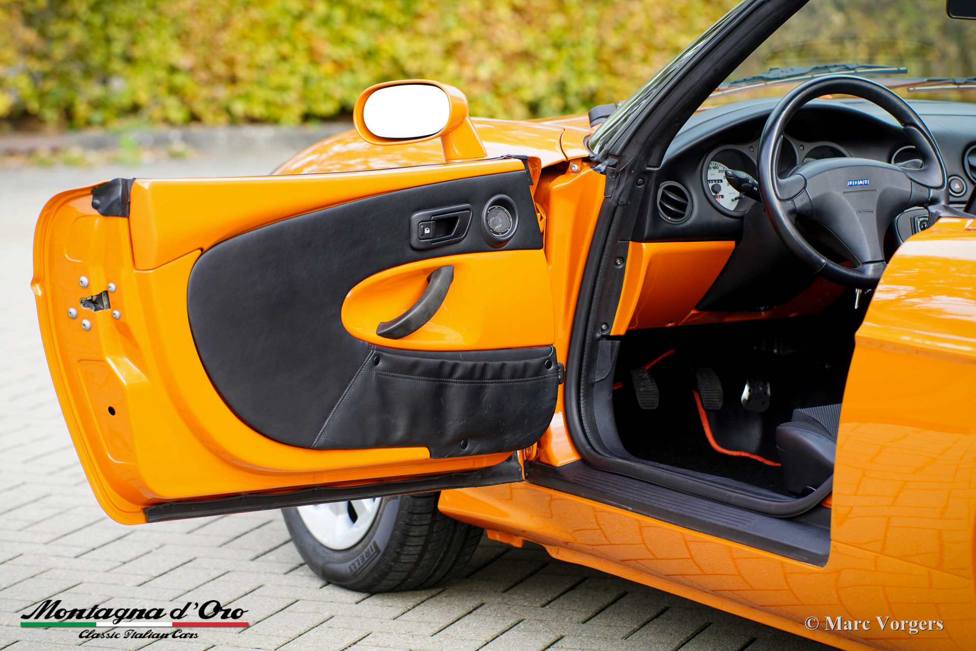 Fiat_Barchetta_Black_Edition_2000_Arancio_Victoria_570_Orange_04