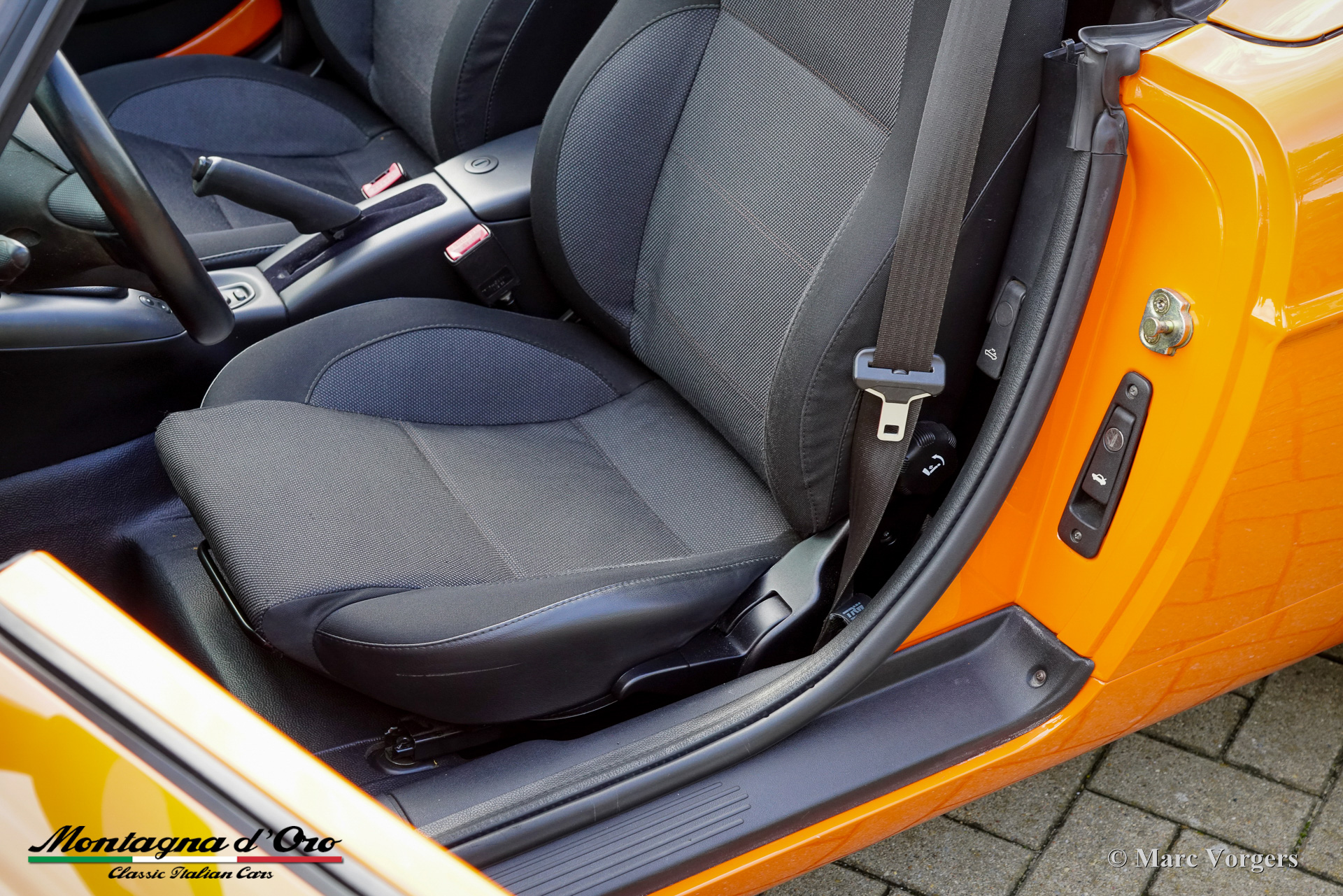 Fiat_Barchetta_Black_Edition_2000_Arancio_Victoria_570_Orange_09