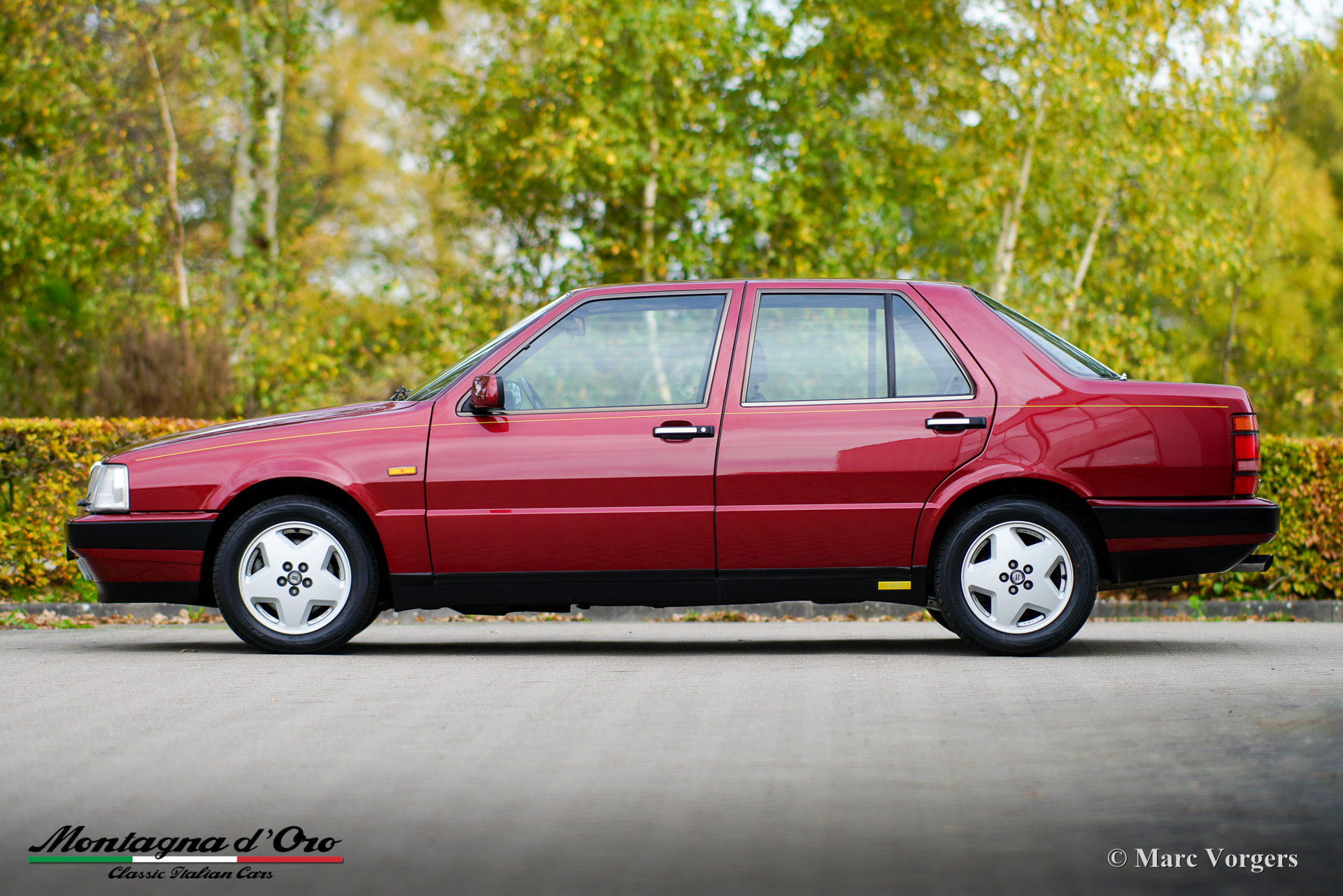 Lancia_Thema_Ferrari_8_32_1988_Rosso_Winner_Red_Rouge_Rot_Metallic_02