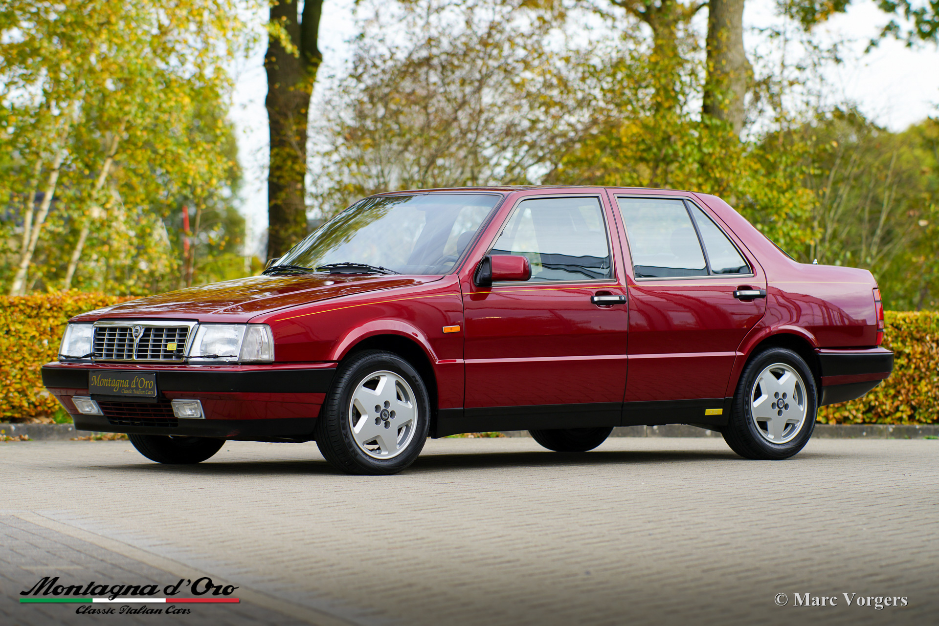 Lancia_Thema_Ferrari_8_32_1988_Rosso_Winner_Red_Rouge_Rot_Metallic_03