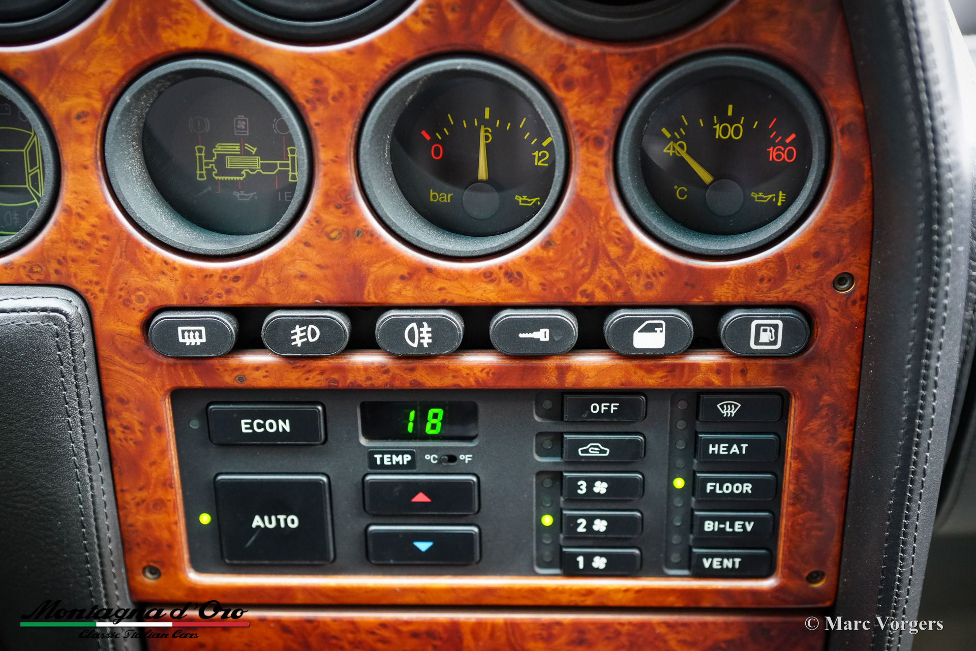 Lancia_Thema_Ferrari_8_32_1988_Rosso_Winner_Red_Rouge_Rot_Metallic_11