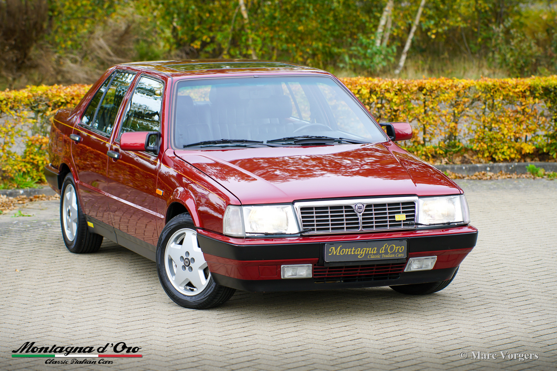 Lancia_Thema_Ferrari_8_32_1988_Rosso_Winner_Red_Rouge_Rot_Metallic_23