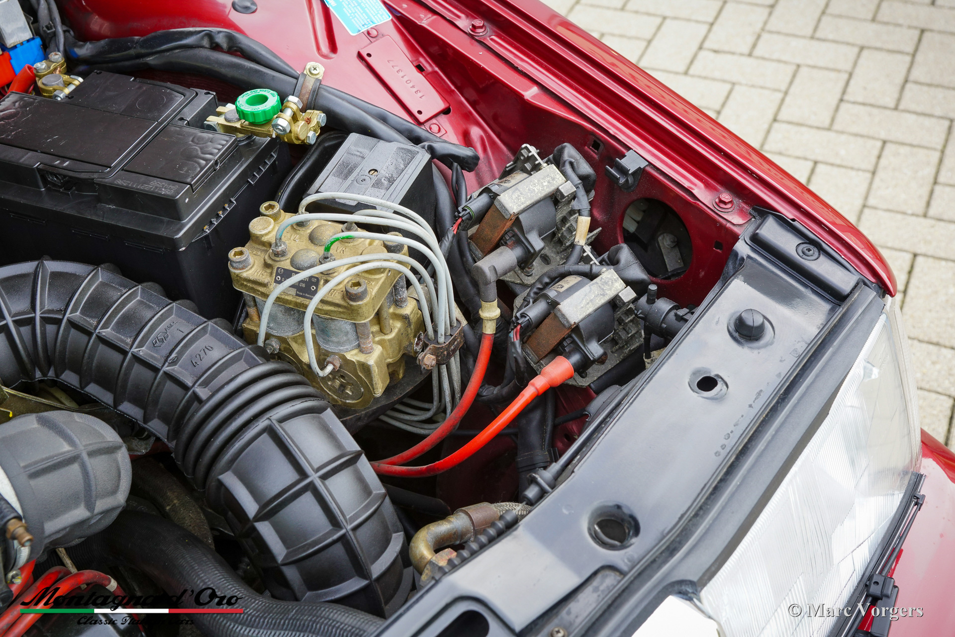 Lancia_Thema_Ferrari_8_32_1988_Rosso_Winner_Red_Rouge_Rot_Metallic_30