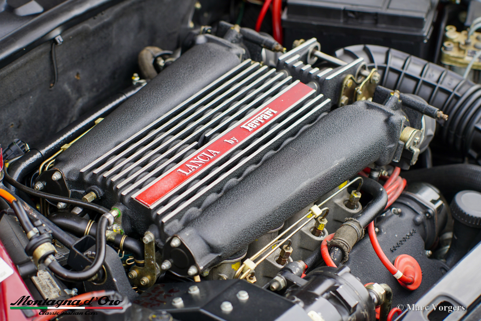 Lancia_Thema_Ferrari_8_32_1988_Rosso_Winner_Red_Rouge_Rot_Metallic_31