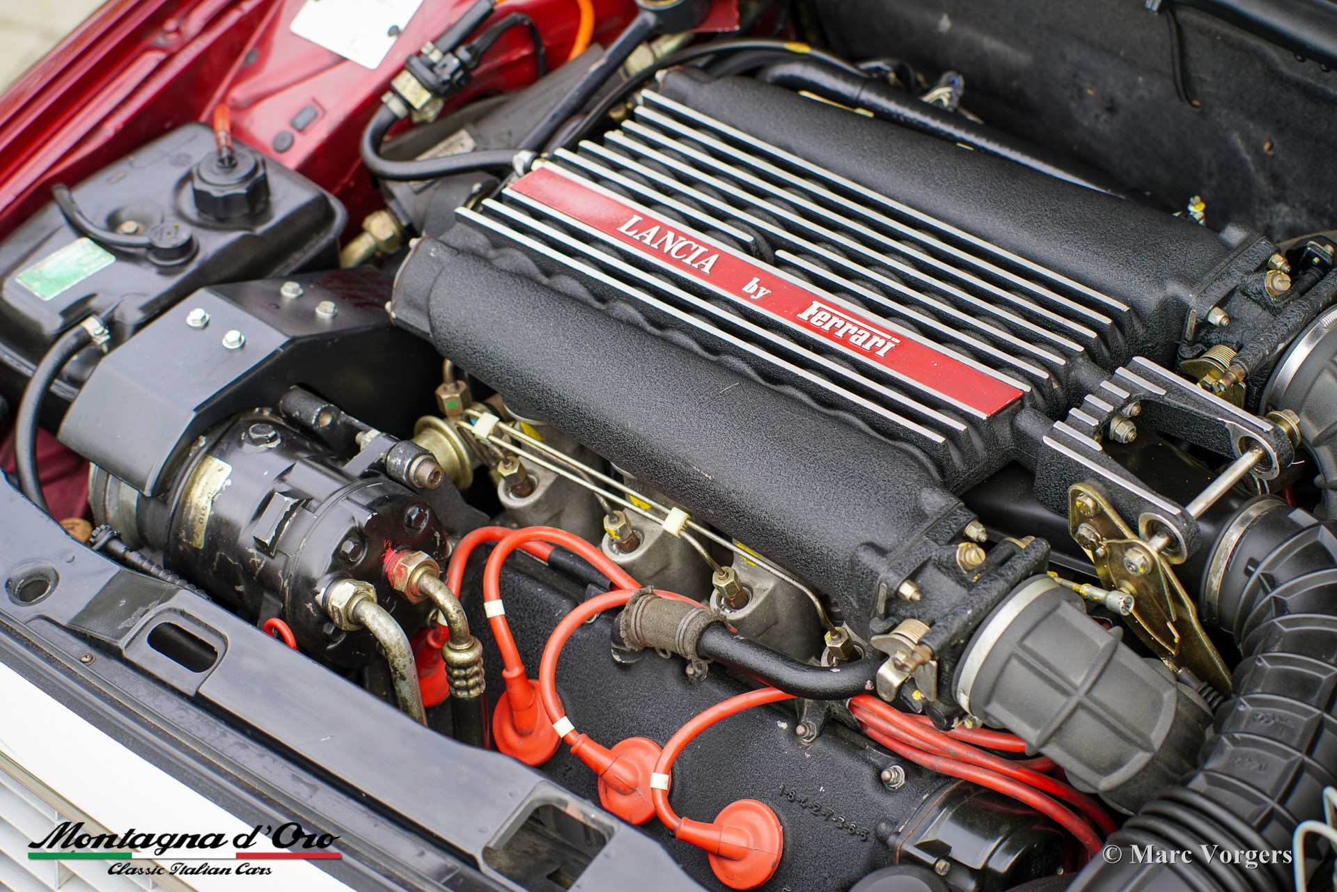 Lancia_Thema_Ferrari_8_32_1988_Rosso_Winner_Red_Rouge_Rot_Metallic_33