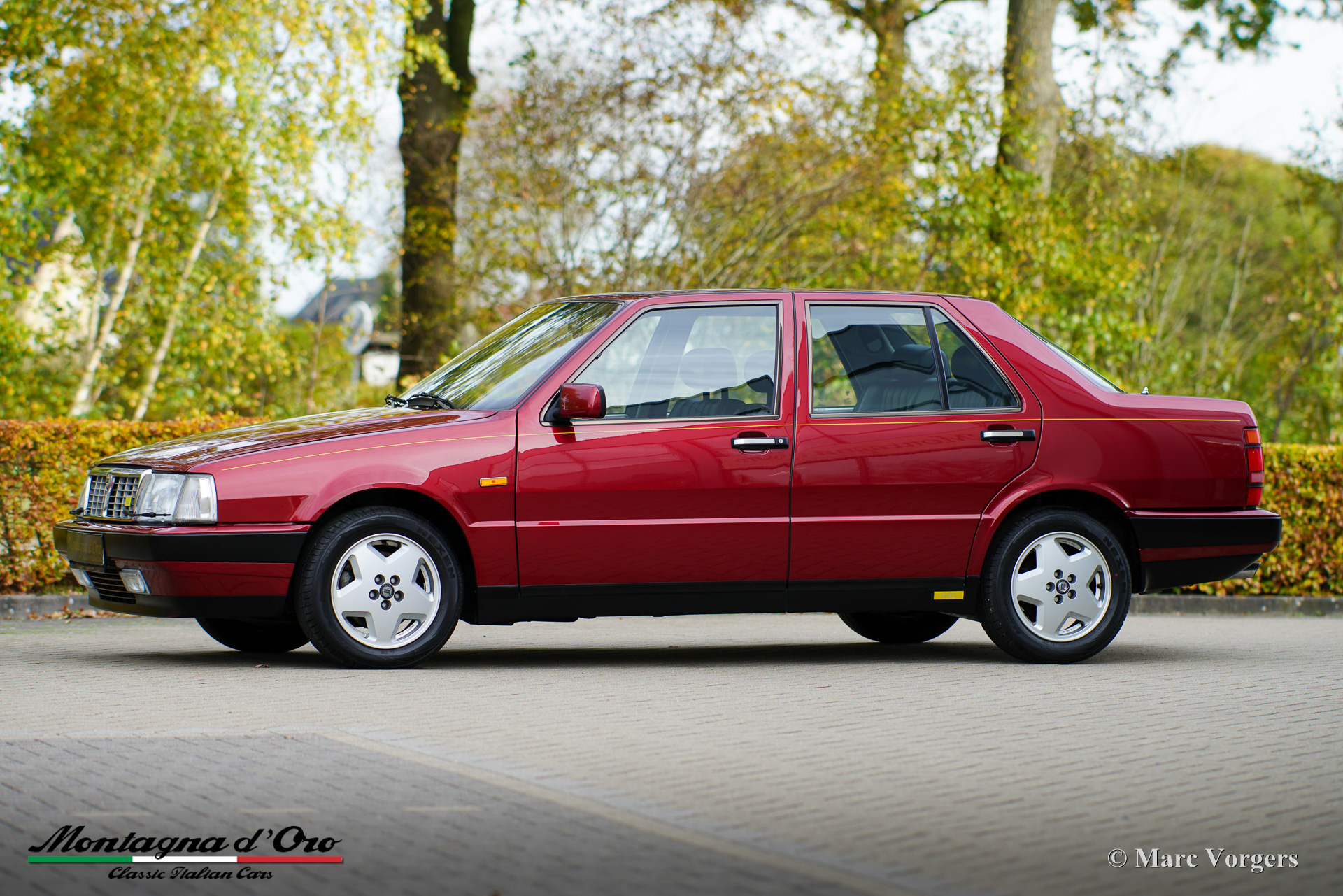 Lancia_Thema_Ferrari_8_32_1988_Rosso_Winner_Red_Rouge_Rot_Metallic_35