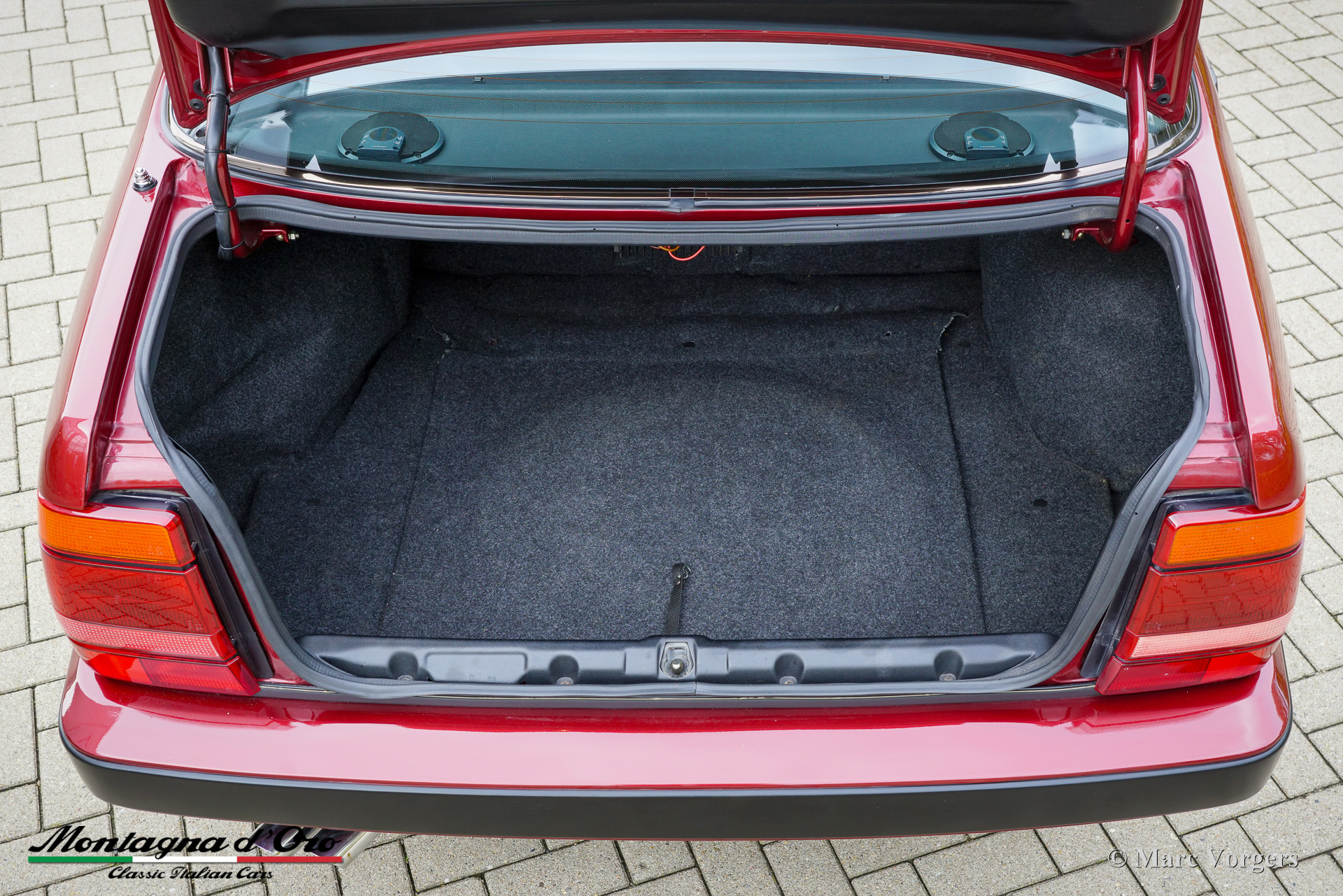 Lancia_Thema_Ferrari_8_32_1988_Rosso_Winner_Red_Rouge_Rot_Metallic_67